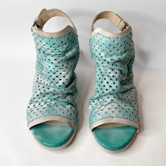 Unity in Diversity Laser Cut Leather Slouchy Sling Back Block Heel Sandal - Picture 2 of 12